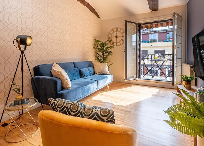 Patagonia Downtown & By Beauty